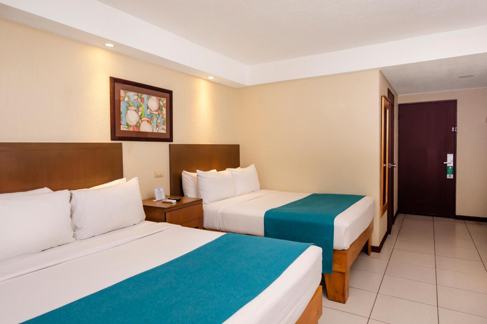 Double Room Two Double Beds Garden View Non-Smoking